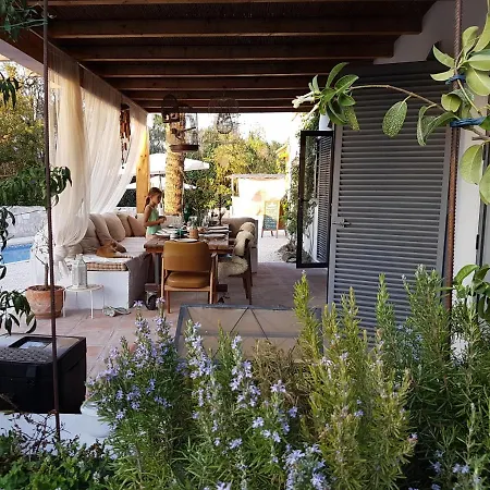 Mil Estrellas Bed & Breakfast