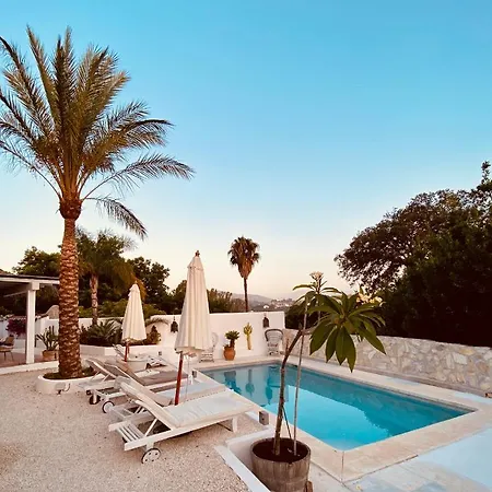 Mil Estrellas Bed & Breakfast